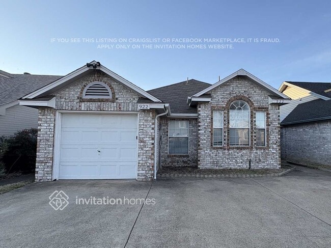 Building Photo - 922 Gaynor Ave