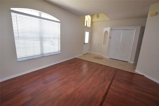 Building Photo - 510 Bromley Ct
