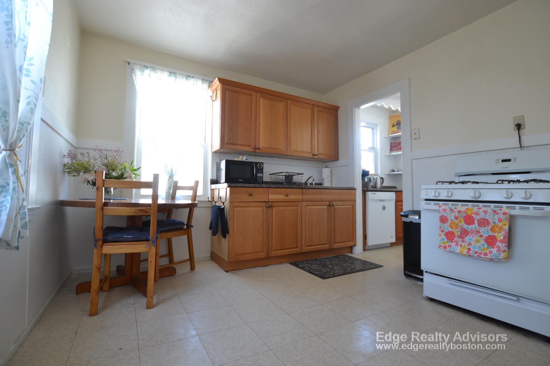 Building Photo - 55 Brock St