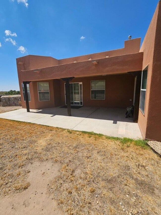 Building Photo - 5070 Usana Ct