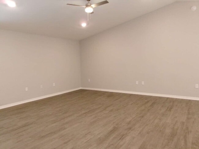 Building Photo - 1247 Mezzavalle Wy