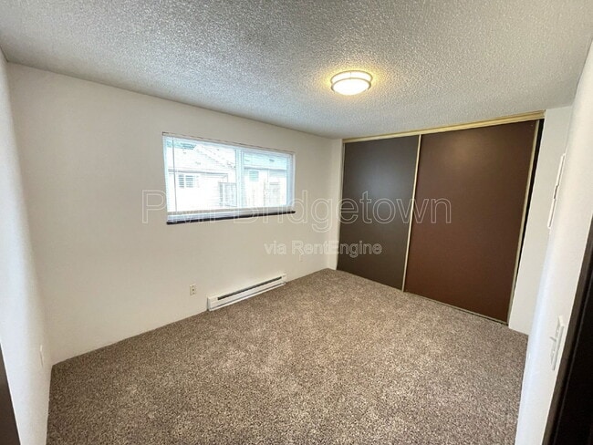 Building Photo - 4821 NE Prescott St