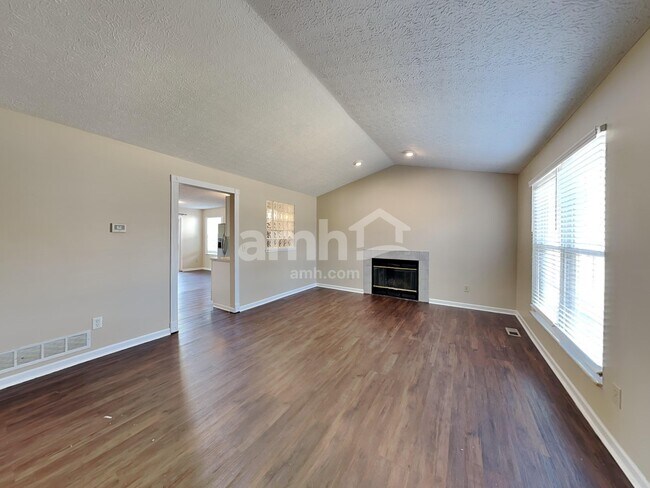 Building Photo - 3131 Fayburrow Dr