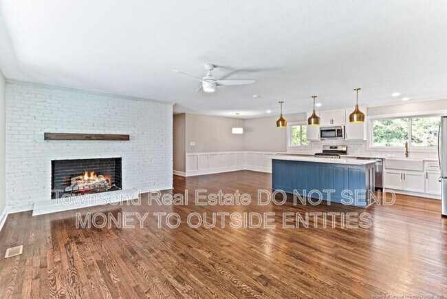 Building Photo - 315 Westview Dr