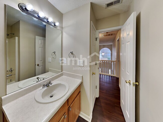 Building Photo - 6541 Pole Creek Dr