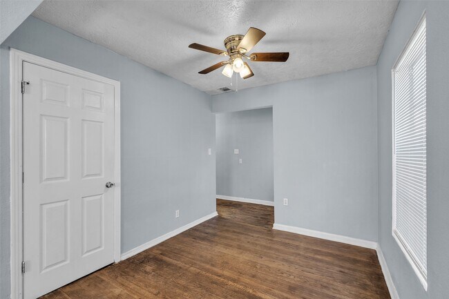 Building Photo - 2314 Eagle St