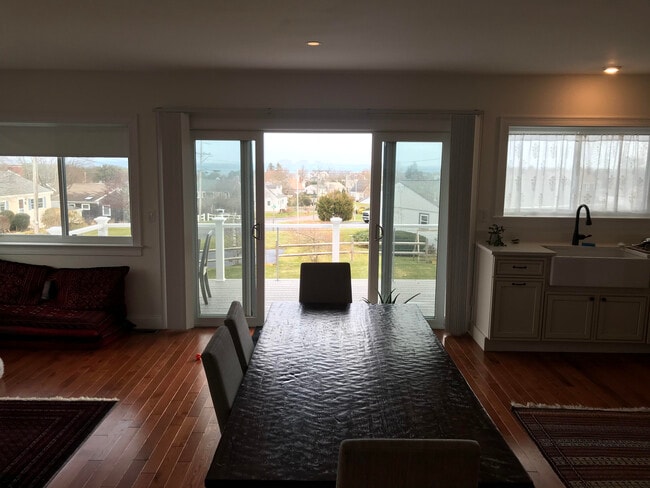 Building Photo - 69 Knott Ave