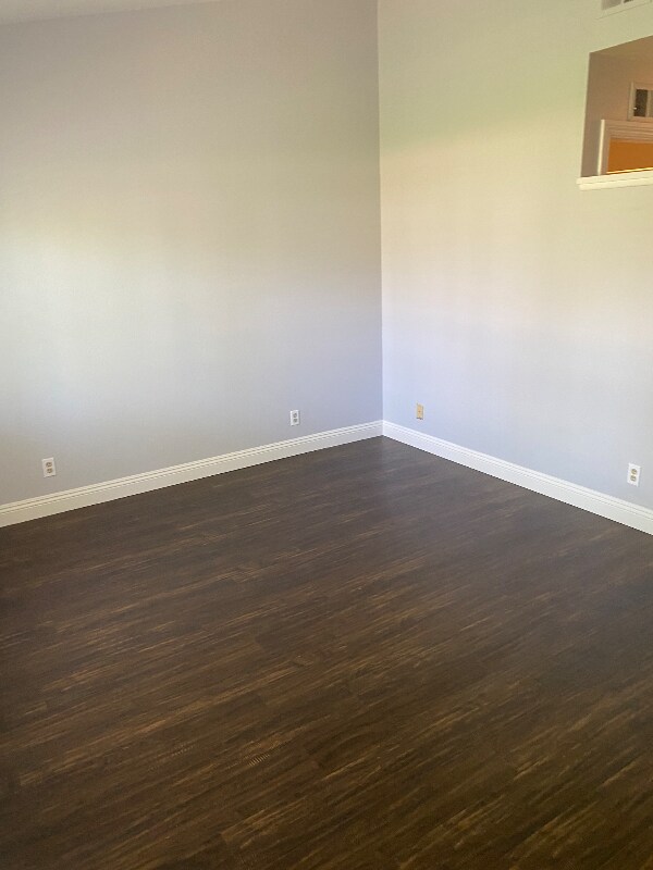 Building Photo - 12 Windy Hill Ln