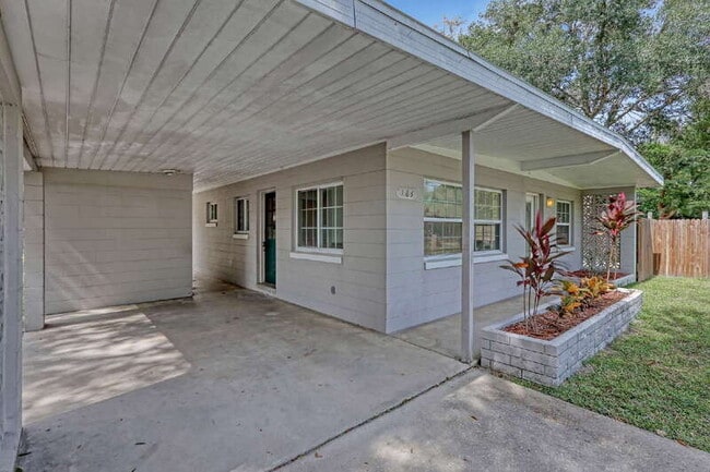 Building Photo - 184 S 5th St