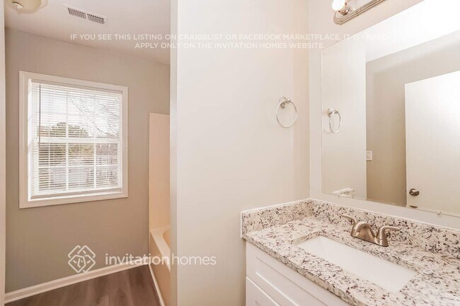 Building Photo - 9815 Cooper Run Ln