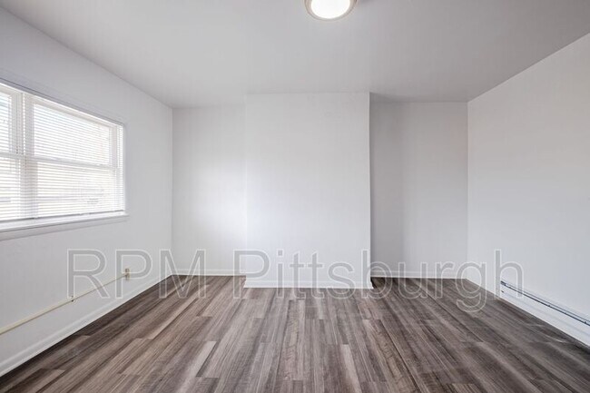 Building Photo - 1228 Washington Pike