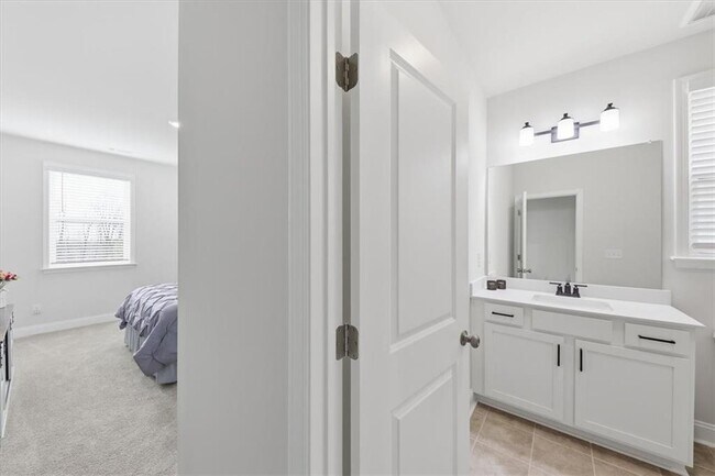 Building Photo - 3939 Alderstone Dr