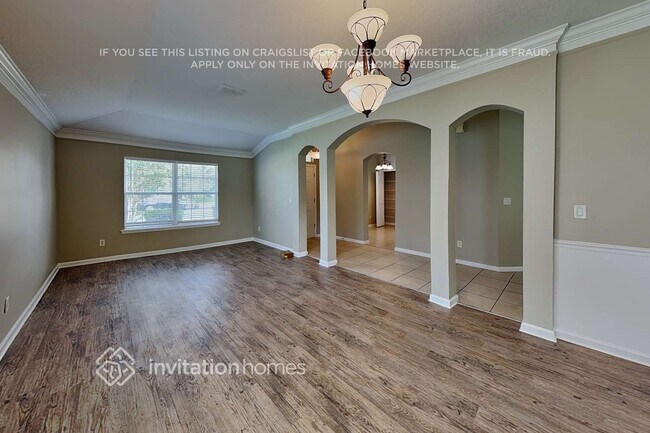 Building Photo - 1033 Dunstable Ln