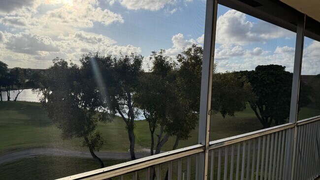 Building Photo - 400 SW 134th Way