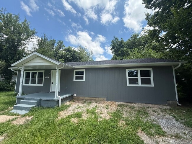 Building Photo - 3 Bed 2 Bath Springfield, MO