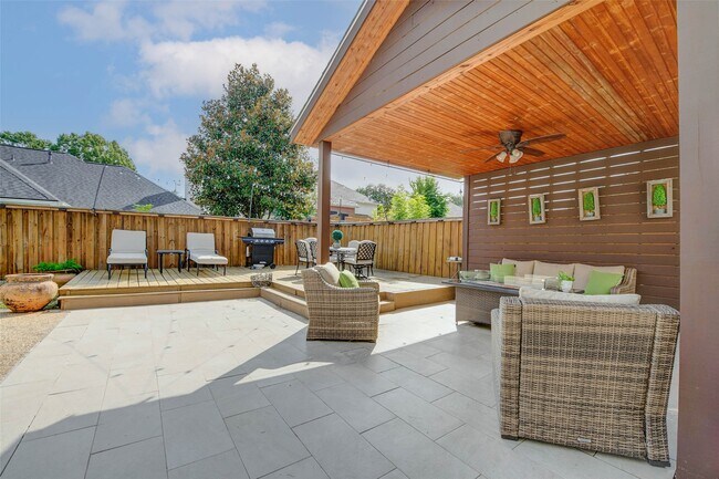 Building Photo - 15838 Red Hill Trail