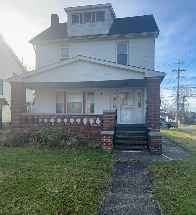 Primary Photo - 13604 Maplerow Ave