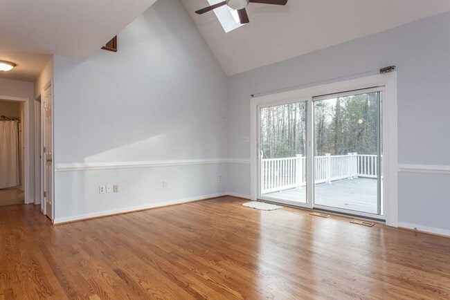 Building Photo - Beautiful 3 Bedroom, 2 Bathroom Home in Chesterfield ***Available Early-Mid June 2026***