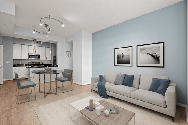 Building Photo - 1001 L St NW