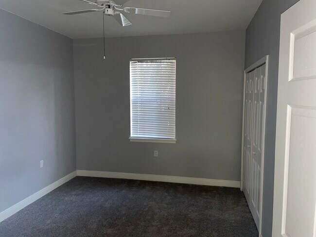 Guest bedroom - 1504 SW 50th St