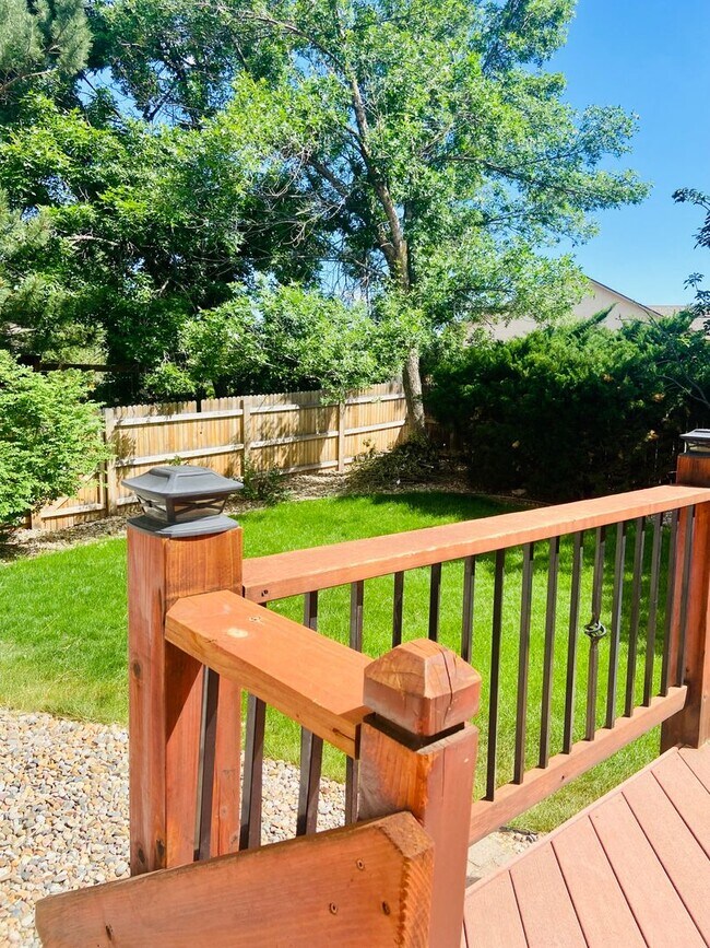 Building Photo - Rental