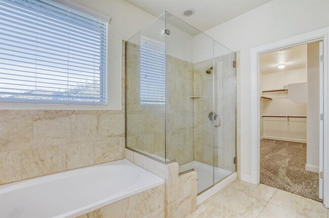 Building Photo - 600 Acadia Bnd