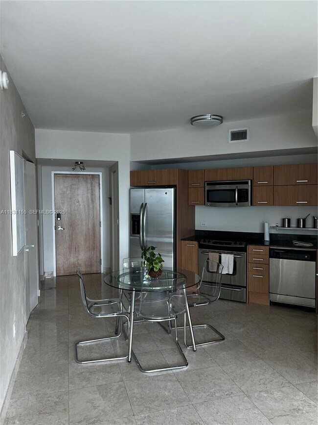 Building Photo - 350 S Miami Ave