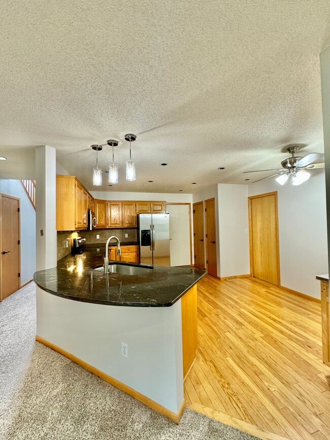Building Photo - 4851 Tee Ct SW