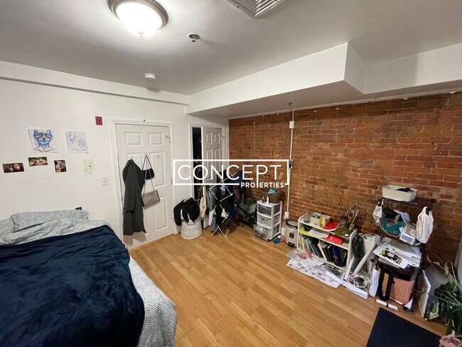 Building Photo - 243 Northampton St