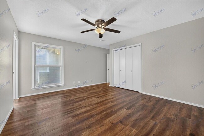 Building Photo - 4900 Ledgestone Dr