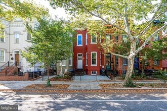 Building Photo - 606 Q St NW