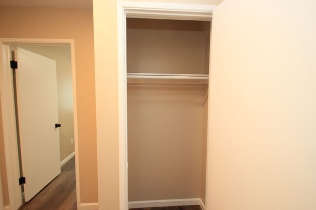 Building Photo - Charming 3-Bedroom Home with Spacious Layo...