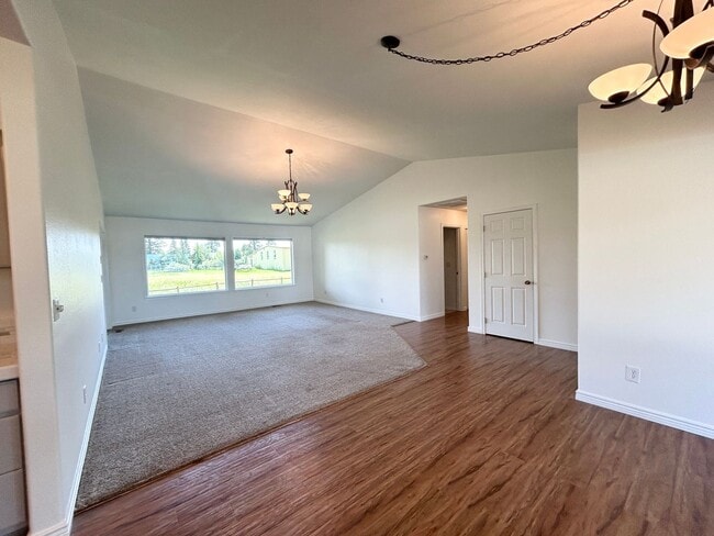 Building Photo - ~5 bedroom in a Picturesque Country Setting~