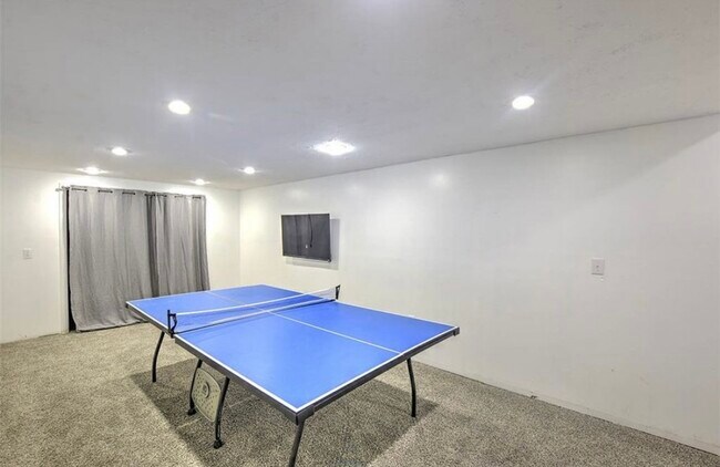 Building Photo - SCOTCH PINE