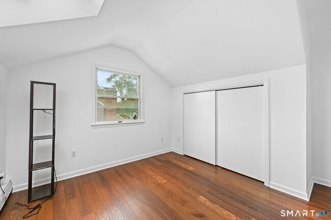 Building Photo - 18 Windy Knolls
