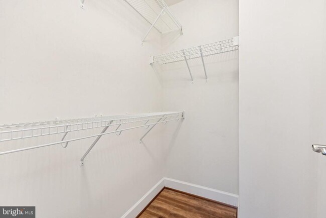 Building Photo - 10290 Greenspire Dr