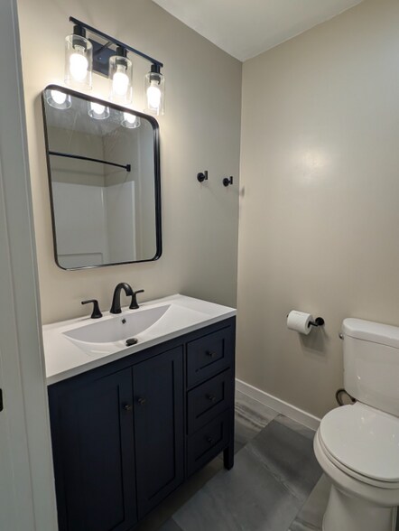 Building Photo - 1511 Graduate Ln