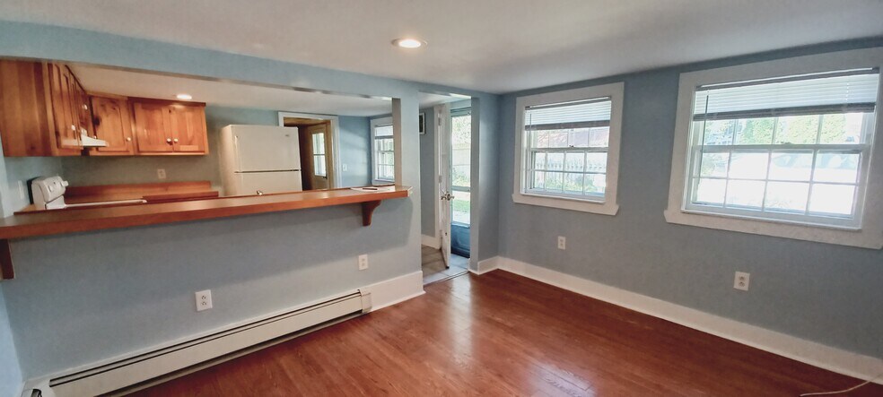 Building Photo - 2729 Cranberry Hwy