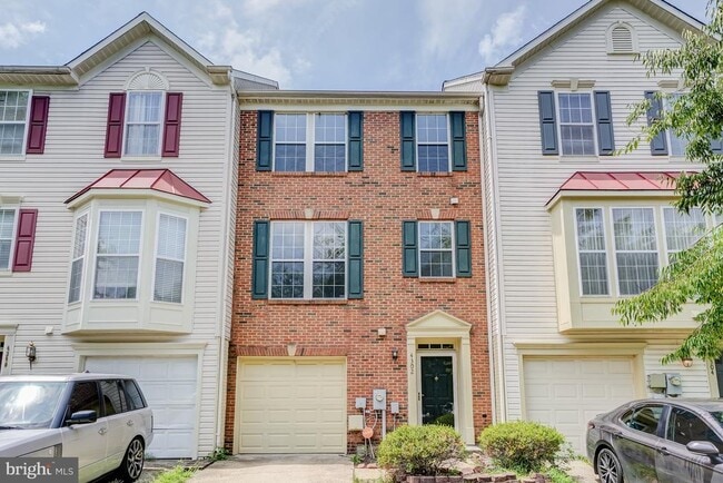 Building Photo - 4302 Day Lily Dr
