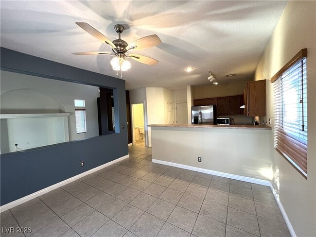 Building Photo - 9145 Murmuring Tide Ave