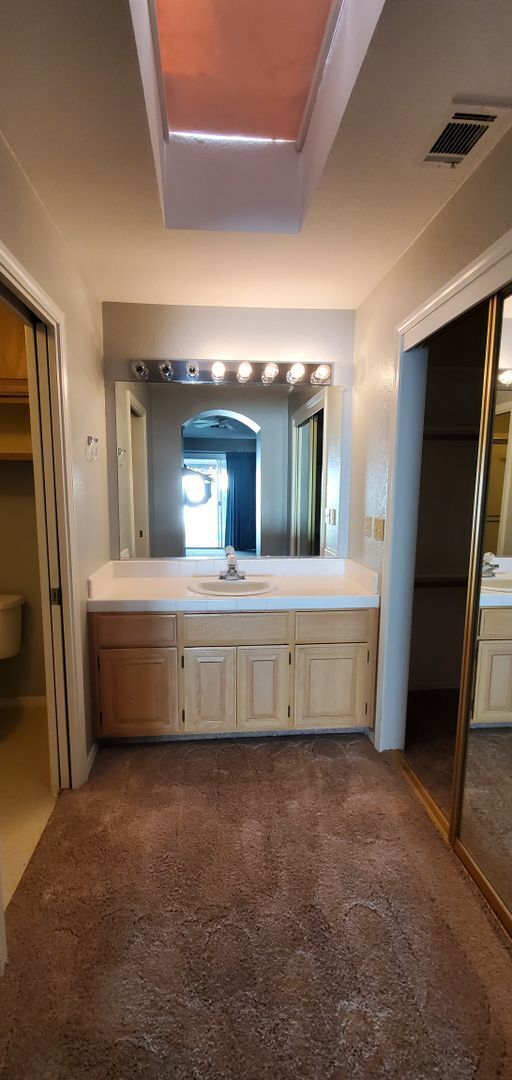 Building Photo - Modesto Copper Creek Gated Community Beaut...