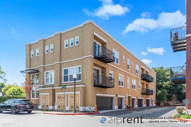 Building Photo - 3 br, 3 bath Condo - 605 Artistic Pl, Hayw...