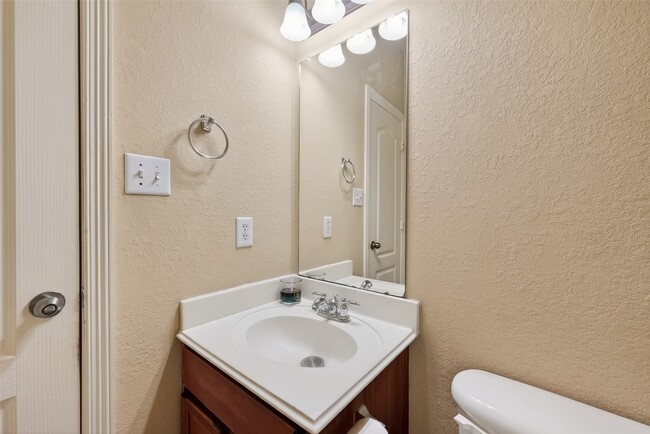 Building Photo - 7002 Casita Dr