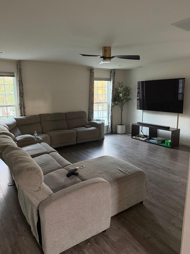 Building Photo - 106 Barbee Rd