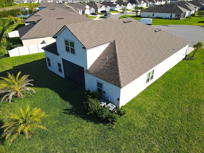 Building Photo - GORGEOUS 5 Bed 4 Bath 3 Car Garage HOME w COMMUNITY POOL for RENT!