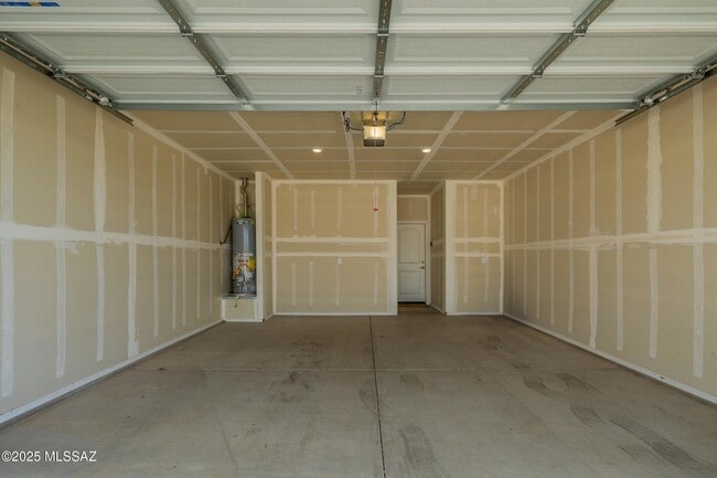 Building Photo - 13154 E Apex Mine Wy