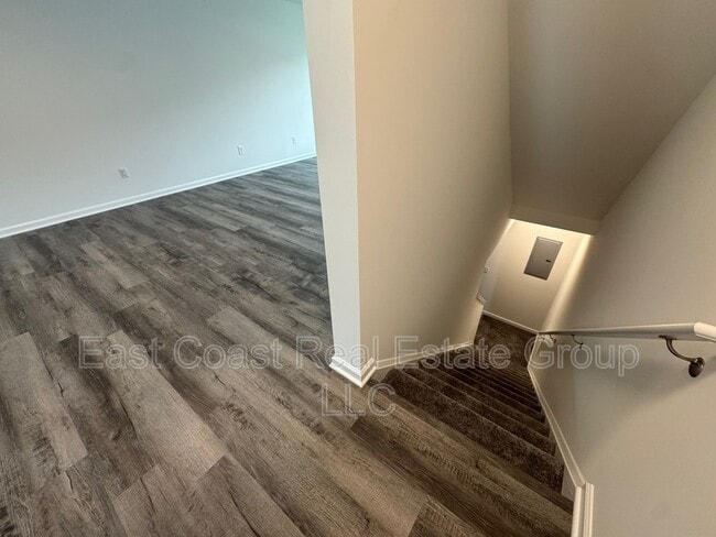 Building Photo - 15 Snowdrop Ct