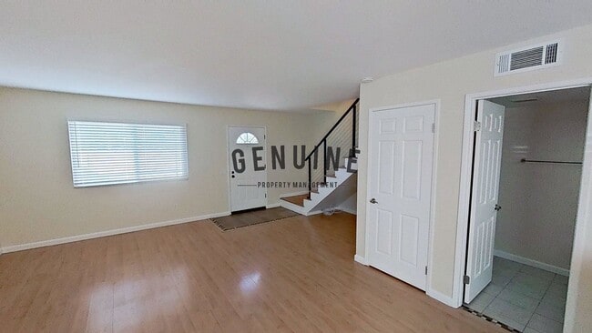 Building Photo - Lovely 2 Bd 1.5Ba Condo in Costa Mesa With Spacious Deck