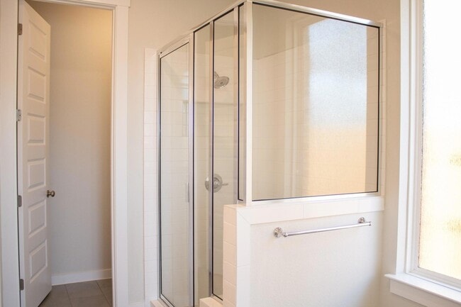 Building Photo - 123 Table Top Bnd