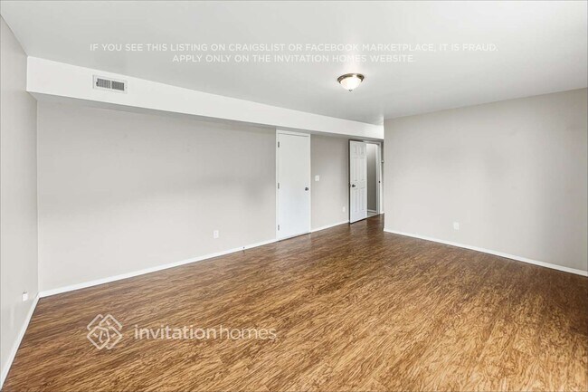 Building Photo - 8018 Crown Ridge Blvd